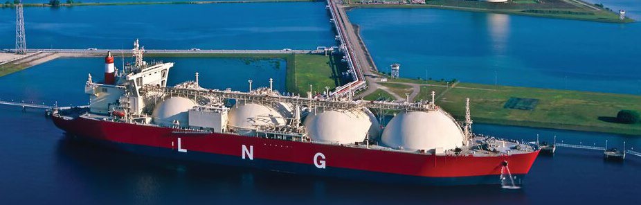 LNG carrier ship loading liquefied natural gas